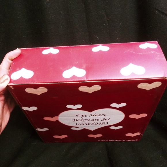 💖BRAND NEW HEART SHAPED BAKING ITEMS - 5 Pieces💖 - Picture 2 of 7
